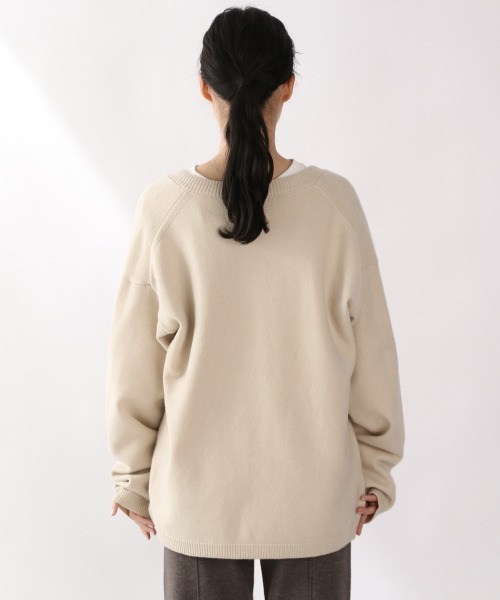 LOWRYS FARM(ローリーズファーム)の「VニットプルオーバーLS 920956(ニット/セーター・レディース・ブラック/グリーン/アイボリー・FREE)」の9枚目の写真