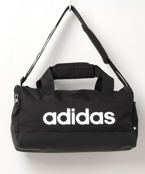 adidas（アディダス）の「エッセンシャルズ ロゴ ダッフルバッグ