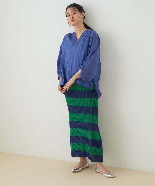 ADAM ET ROPE'（アダムエロペ）の「ステッチワークボリュームブラウス（シャツ/ブラウス・レディース・ホワイト/ブラック/ブルー・FREE）」の19枚目の写真