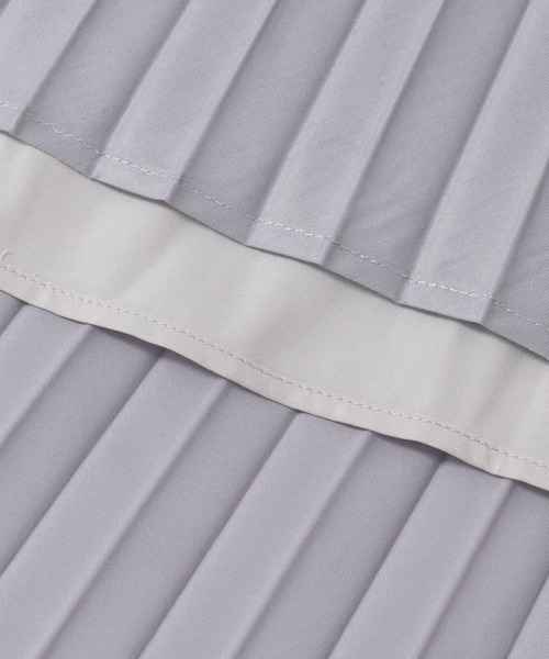 URBAN RESEARCH(アーバンリサーチ)の「レザーライクプリーツロングスカート(スカート・レディース・ブラック/ブルー系その他/ベージュ・FREE)」の12枚目の写真