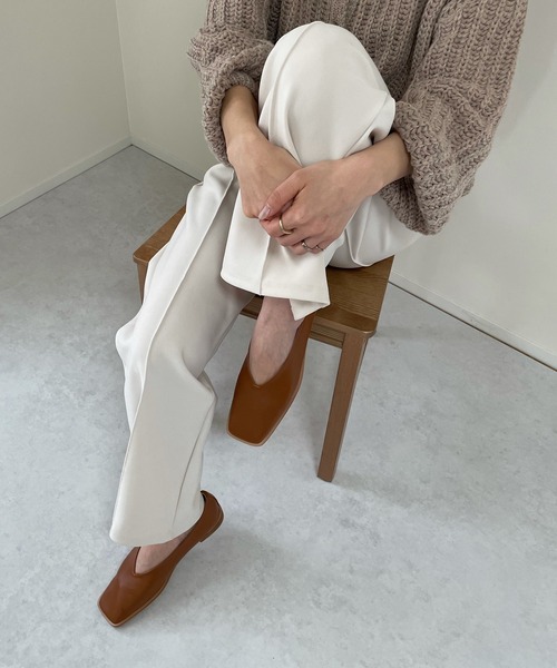 LE MORE(リモア)の「スクエアフラットシューズ(パンプス・レディース・ベージュ/アイボリー/キャメル・S/M/L)」の12枚目の写真