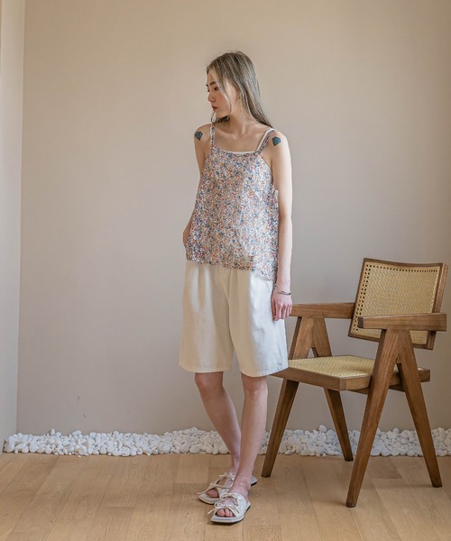 UNE MANSION(ユヌマンション)の「フラワーレースキャミソール(キャミソール・レディース・ブラック/ブルー/アイボリー・FREE)」の7枚目の写真