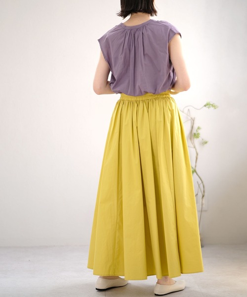 ANDJ(アンドジェイ)の「ブロードボリュームマキシスカート(スカート・レディース・イエロー/アイボリー/グレイッシュベージュ・M)」の22枚目の写真