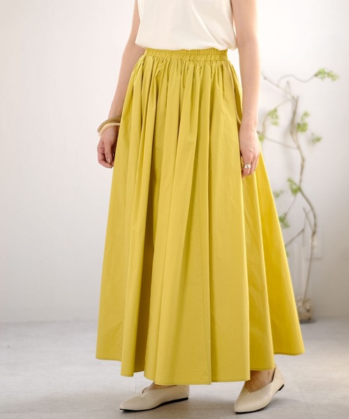 ANDJ(アンドジェイ)の「ブロードボリュームマキシスカート(スカート・レディース・イエロー/アイボリー/グレイッシュベージュ・M)」の14枚目の写真