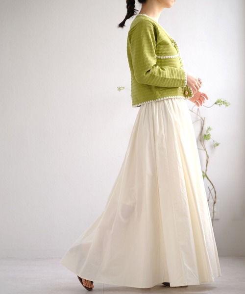 ANDJ(アンドジェイ)の「ブロードボリュームマキシスカート(スカート・レディース・イエロー/アイボリー/グレイッシュベージュ・M)」の20枚目の写真