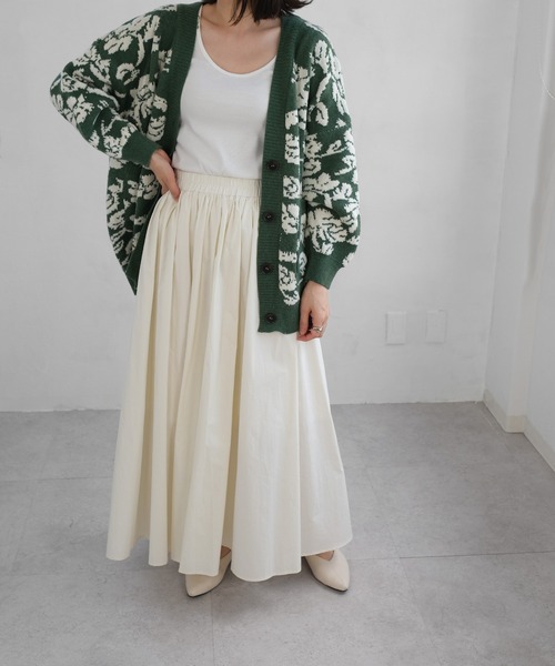 ANDJ(アンドジェイ)の「ブロードボリュームマキシスカート(スカート・レディース・イエロー/アイボリー/グレイッシュベージュ・M)」の5枚目の写真