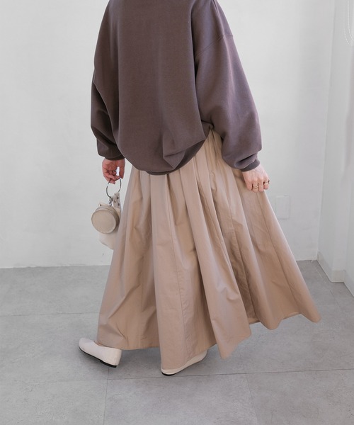 ANDJ(アンドジェイ)の「ブロードボリュームマキシスカート(スカート・レディース・イエロー/アイボリー/グレイッシュベージュ・M)」の10枚目の写真