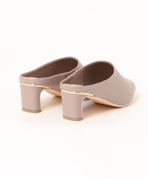 GeeRA（ジーラ）の「さっと履けてキレイ見えのプレートヒールミュール（つま先開きタイプ）（サンダル・レディース・ブラック/グリーン/サンドグレー/アイボリー/パイソン・MEDIUM/X-LARGE/LARGE/SMALL）」の18枚目の写真