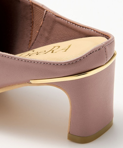 GeeRA（ジーラ）の「さっと履けてキレイ見えのプレートヒールミュール（つま先開きタイプ）（サンダル・レディース・ブラック/グリーン/サンドグレー/アイボリー/パイソン・MEDIUM/X-LARGE/LARGE/SMALL）」の11枚目の写真