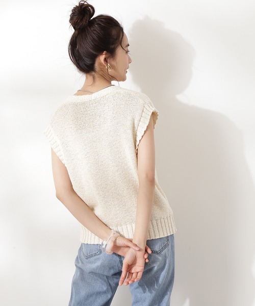 N.（N. Natural Beauty Basic）（エヌエヌナチュラルビューティーベーシック）の「◆ボタン付ニットベスト（ベスト・レディース・ブラック/クリーム/ホワイト系その他・MEDIUM）」の12枚目の写真