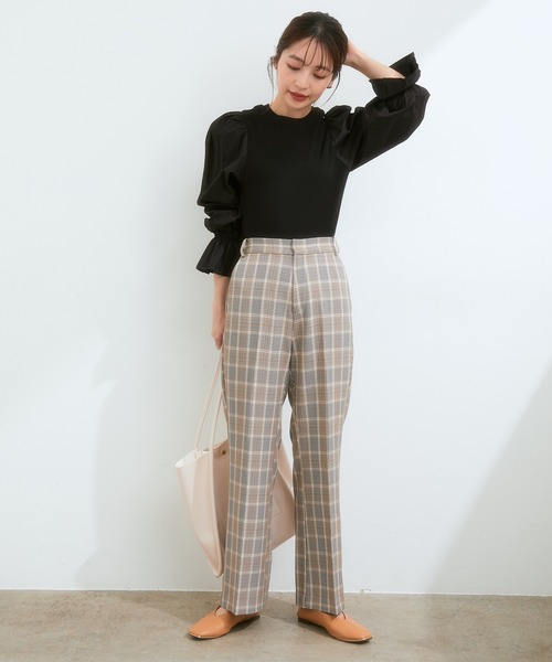 VIS(ビス)の「【セットアップ対応】リラックスした履き心地。美脚フレアパンツ(スラックス・レディース・レンガ/ブラック/ベージュ系その他2・S/M/SS)」の17枚目の写真
