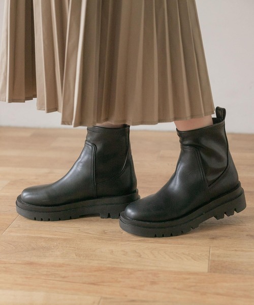 ITEMS URBANRESEARCH(アイテムズ アーバンリサーチ)の「トラックソールストレッチブーツ(ブーツ・レディース・ブラック/オリーブ・MEDIUM/SMALL/LARGE)」の5枚目の写真