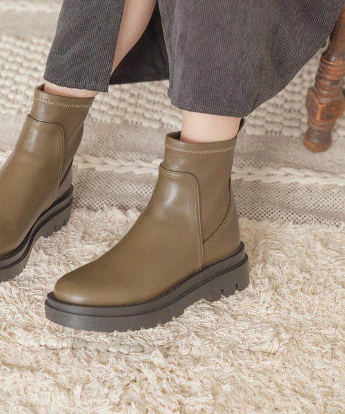 ITEMS URBANRESEARCH(アイテムズ アーバンリサーチ)の「トラックソールストレッチブーツ(ブーツ・レディース・ブラック/オリーブ・MEDIUM/SMALL/LARGE)」の8枚目の写真