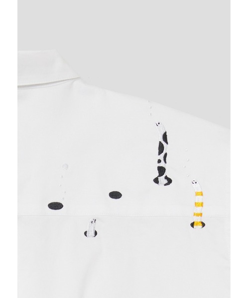 Design Tshirts Store graniph（デザイン　ティーシャツ　ストア　グラニフ）の「チンアナゴ｜ポケット長袖シャツ（シャツ/ブラウス・メンズ・ホワイト・SMALL/LARGE/MEDIUM）」の8枚目の写真