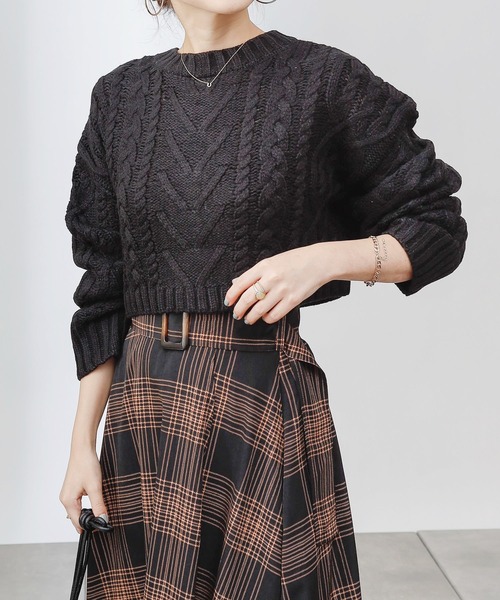 COLONY 2139(コロニートゥーワンスリーナイン)の「2WAYケーブルニットショートカーディガン(カーディガン/ボレロ・レディース・アイボリー/ブラック/モカ・LARGE/MEDIUM)」の22枚目の写真