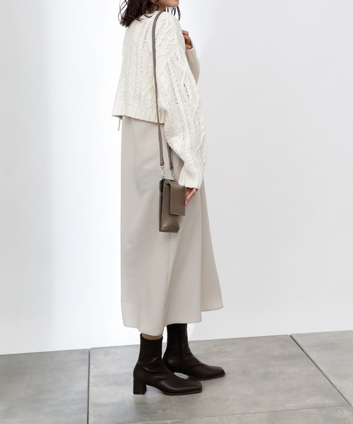 COLONY 2139(コロニートゥーワンスリーナイン)の「2WAYケーブルニットショートカーディガン(カーディガン/ボレロ・レディース・アイボリー/ブラック/モカ・LARGE/MEDIUM)」の10枚目の写真