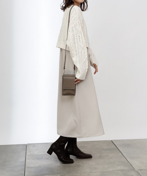 COLONY 2139(コロニートゥーワンスリーナイン)の「2WAYケーブルニットショートカーディガン(カーディガン/ボレロ・レディース・アイボリー/ブラック/モカ・LARGE/MEDIUM)」の8枚目の写真