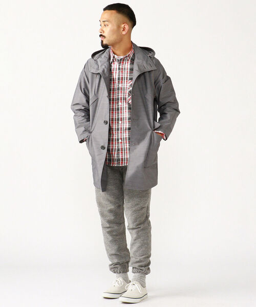 BEAMS PLUS（ビームスプラス）の「BEAMS PLUS / コンフォート クロス フーデッド コート（モッズコート・メンズ・チャコールグレー/グレー・SMALL/MEDIUM/LARGE/X-LARGE）」の3枚目の写真