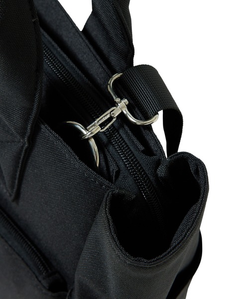 ADAM ET ROPE'（アダムエロペ）の「【ROUTINE】トートバッグ/ショルダーバッグ/多機能/UNISEX（トートバッグ・メンズ・ブラック/チャコールグレー・FREE）」の4枚目の写真