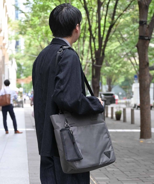 ADAM ET ROPE'（アダムエロペ）の「【ROUTINE】トートバッグ/ショルダーバッグ/多機能/UNISEX（トートバッグ・メンズ・ブラック/チャコールグレー・FREE）」の16枚目の写真