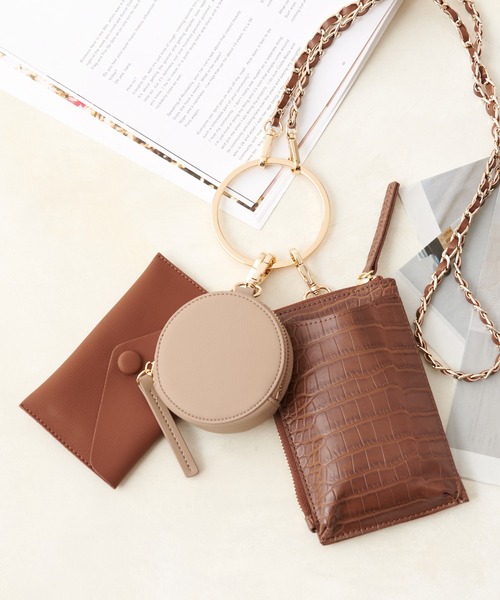 COLONY 2139(コロニートゥーワンスリーナイン)の「【WEB・一部店舗限定】3連マルチチェーンショルダーバッグ/スマホショルダーバック(ショルダーバッグ・レディース・モカ/ブラック/ブラウン・FREE)」の2枚目の写真