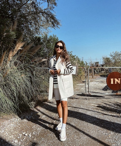 esutoreja（エストレジャ）の「ストレッチスリムハーフパンツ（その他パンツ・レディース・ホワイト/ブラック・S/M/XS）」の7枚目の写真