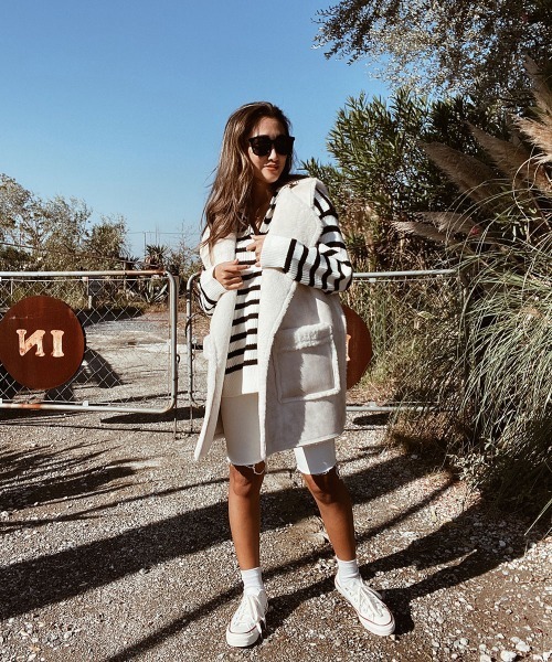 esutoreja（エストレジャ）の「ストレッチスリムハーフパンツ（その他パンツ・レディース・ホワイト/ブラック・S/M/XS）」の8枚目の写真