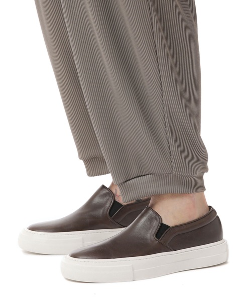ATTACHMENT(アタッチメント)の「ナイロン変形リブ イージーワイドパンツ / UNIQUE SHAPED NYLON RIB WIDE EASY PANTS(その他パンツ・メンズ・ブラック/ベージュ/ダークグレー・1/2/3)」の7枚目の写真