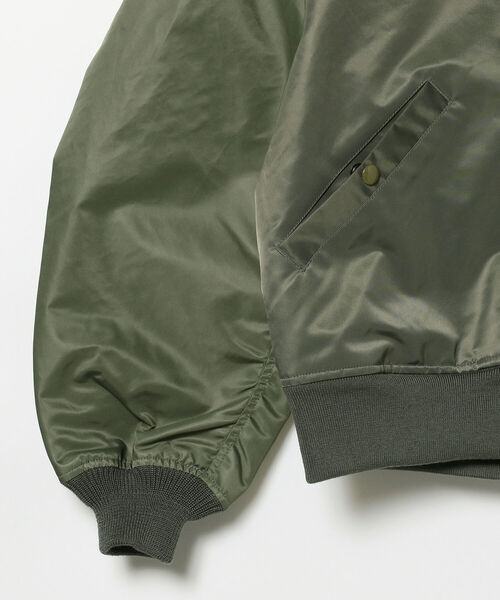 BEAMS（ビームス）の「BEAMS / クレイジー ルーズ MA-1（MA-1・メンズ・ブラック/オリーブ・SMALL/MEDIUM/LARGE/X-LARGE）」の10枚目の写真