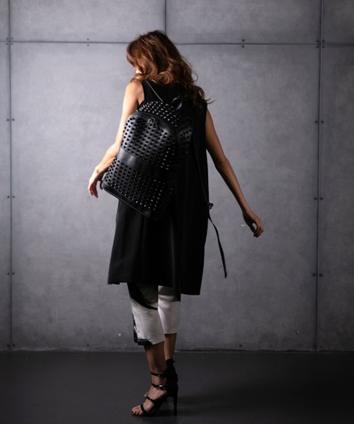 BLACK JACKALL CROWN(ブラックジャッカルクラウン)の「BLACK JACKALL CROWN スタッズ デコレーション リュック(バックパック/リュック・レディース・ブラック・FREE)」の7枚目の写真
