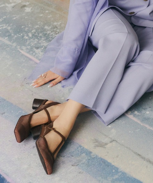 cava cava（サヴァサヴァ）の「オブリークトゥストラップパンプス　-1320429（パンプス・レディース・ブラック/ブラウン/ベージュ・24.0cm/24.5cm/23.5cm/22.5cm/23.0cm）」の3枚目の写真