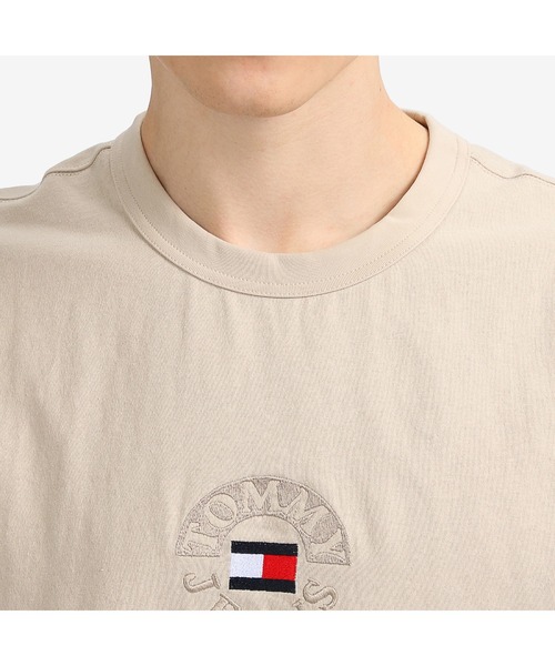 tommy jeans(トミー ジーンズ)の「ラウンドロゴクルーネックTシャツ(Tシャツ/カットソー・メンズ・ホワイト/ベージュ/ブルー/ブラック・SMALL/MEDIUM/LARGE/X-LARGE)」の8枚目の写真