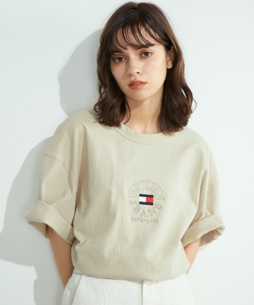 tommy jeans(トミー ジーンズ)の「ラウンドロゴクルーネックTシャツ(Tシャツ/カットソー・メンズ・ホワイト/ベージュ/ブルー/ブラック・SMALL/MEDIUM/LARGE/X-LARGE)」の21枚目の写真