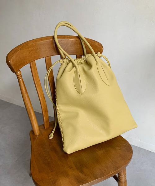 CAPRICIEUX LE'MAGE（カプリシューレマージュ）の「〈WEB限定カラー/イエロー〉TURNトートバッグ（トートバッグ・レディース・イエロー/キャメル/ブラック・FREE）」の3枚目の写真