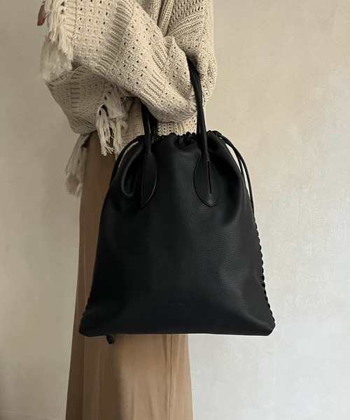 CAPRICIEUX LE'MAGE（カプリシューレマージュ）の「〈WEB限定カラー/イエロー〉TURNトートバッグ（トートバッグ・レディース・イエロー/キャメル/ブラック・FREE）」の2枚目の写真