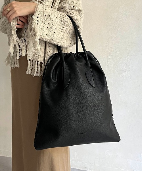 CAPRICIEUX LE'MAGE（カプリシューレマージュ）の「〈WEB限定カラー/イエロー〉TURNトートバッグ（トートバッグ・レディース・イエロー/キャメル/ブラック・FREE）」の4枚目の写真