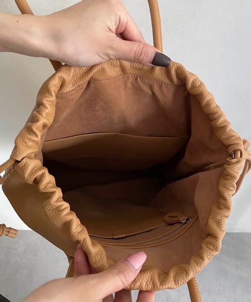 CAPRICIEUX LE'MAGE（カプリシューレマージュ）の「〈WEB限定カラー/イエロー〉TURNトートバッグ（トートバッグ・レディース・イエロー/キャメル/ブラック・FREE）」の9枚目の写真