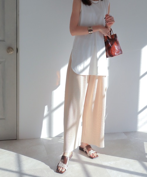 VIVIAN（ヴィヴィアン）の「ゴールドパーツヒールクロスミュールサンダル（サンダル・レディース・グレー系その他7/ダークブラウン/ベージュ/ブラック・L/S/M/LL）」の19枚目の写真