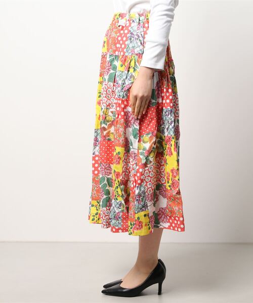 NEEDLE WORKS（ニードルワークス）の「PRINT-GATHER SKIRT（スカート・レディース・レッド/ブルー・S/M）」の4枚目の写真
