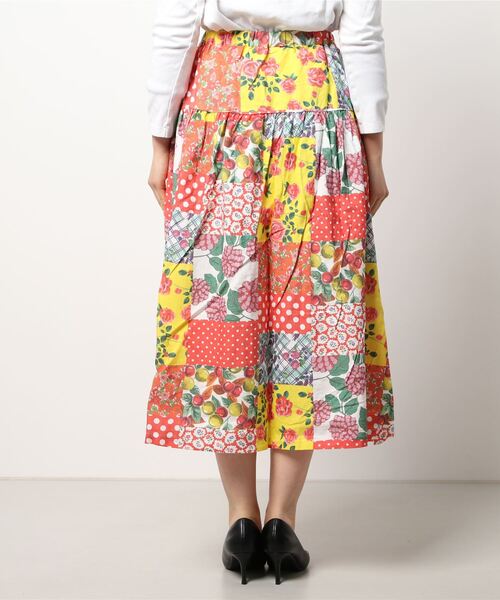 NEEDLE WORKS（ニードルワークス）の「PRINT-GATHER SKIRT（スカート・レディース・レッド/ブルー・S/M）」の3枚目の写真