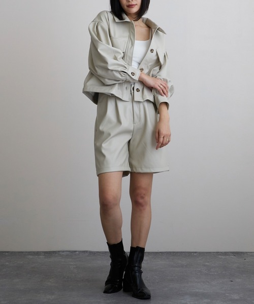 Mayree（メイリー）の「【Mayree】合成皮革　ボリュームスリーブジャケット（ブルゾン・レディース・ブラック/オリーブ/アイボリー・FREE）」の20枚目の写真