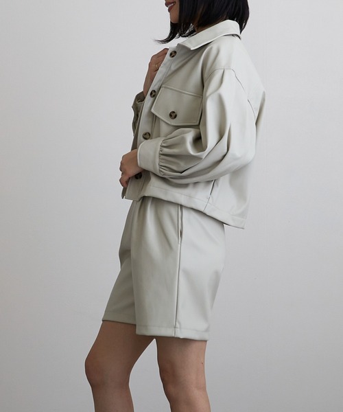 Mayree（メイリー）の「【Mayree】合成皮革　ボリュームスリーブジャケット（ブルゾン・レディース・ブラック/オリーブ/アイボリー・FREE）」の17枚目の写真