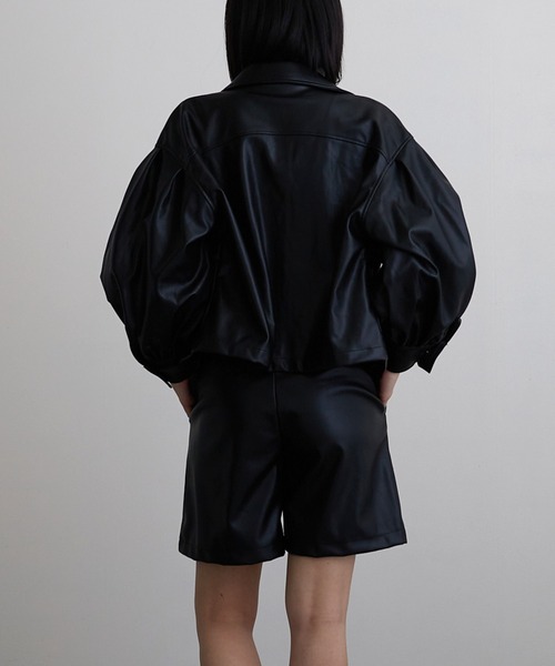 Mayree（メイリー）の「【Mayree】合成皮革　ボリュームスリーブジャケット（ブルゾン・レディース・ブラック/オリーブ/アイボリー・FREE）」の6枚目の写真