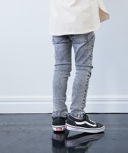 b・ROOM（ビールーム）の「ダメージスキニーパンツ（デニムパンツ・キッズ・グレー/サックスブルー・100cm/130cm/120cm/90cm/110cm）」の17枚目の写真