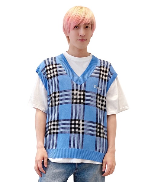 EXIEEE(イグジー)の「チェックニットベスト(ベスト・レディース・グリーン/ブラック/ベージュ/ブルー・MEDIUM/LARGE/SMALL)」の4枚目の写真