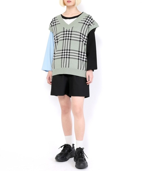 EXIEEE(イグジー)の「チェックニットベスト(ベスト・レディース・グリーン/ブラック/ベージュ/ブルー・MEDIUM/LARGE/SMALL)」の11枚目の写真