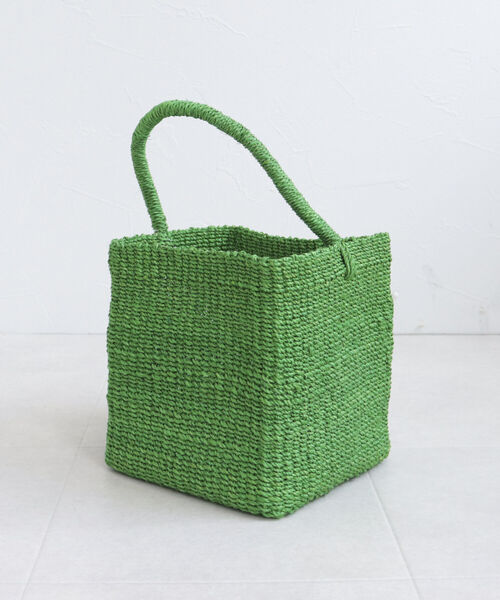 EARTH MADE(アースメイド)の「【EARTH MADE/アースメイド】ABACA SQUARE BAG(かごバッグ・レディース・ブルー/イエロー/グリーン/ピンク・FREE)」の9枚目の写真