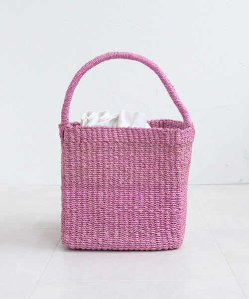 EARTH MADE(アースメイド)の「【EARTH MADE/アースメイド】ABACA SQUARE BAG(かごバッグ・レディース・ブルー/イエロー/グリーン/ピンク・FREE)」の6枚目の写真