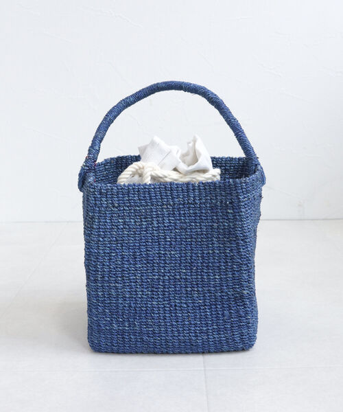 EARTH MADE(アースメイド)の「【EARTH MADE/アースメイド】ABACA SQUARE BAG(かごバッグ・レディース・ブルー/イエロー/グリーン/ピンク・FREE)」の12枚目の写真