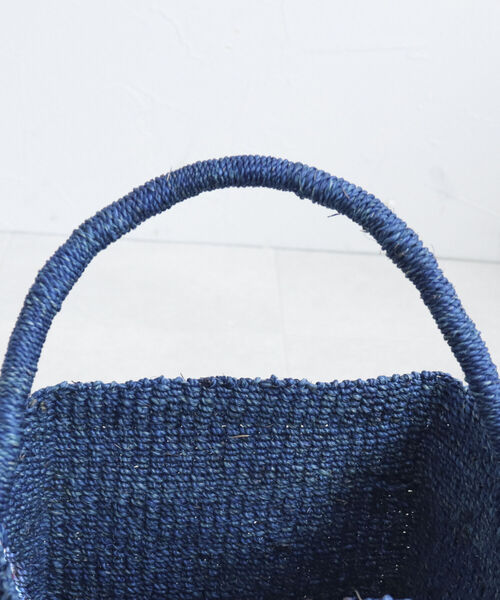 EARTH MADE(アースメイド)の「【EARTH MADE/アースメイド】ABACA SQUARE BAG(かごバッグ・レディース・ブルー/イエロー/グリーン/ピンク・FREE)」の17枚目の写真